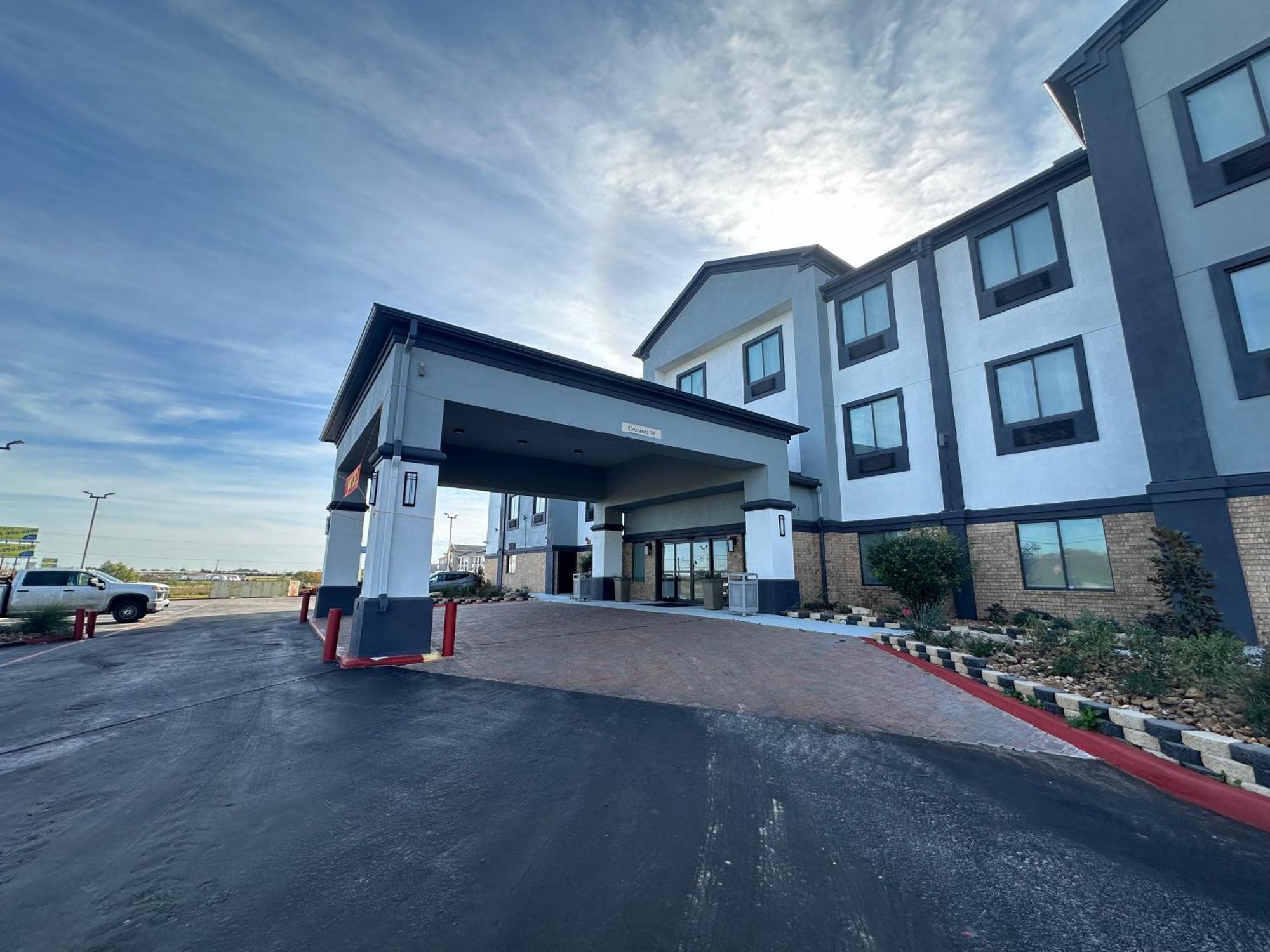 Best Western Plus Schulenburg Inn & Suites Eksteriør billede